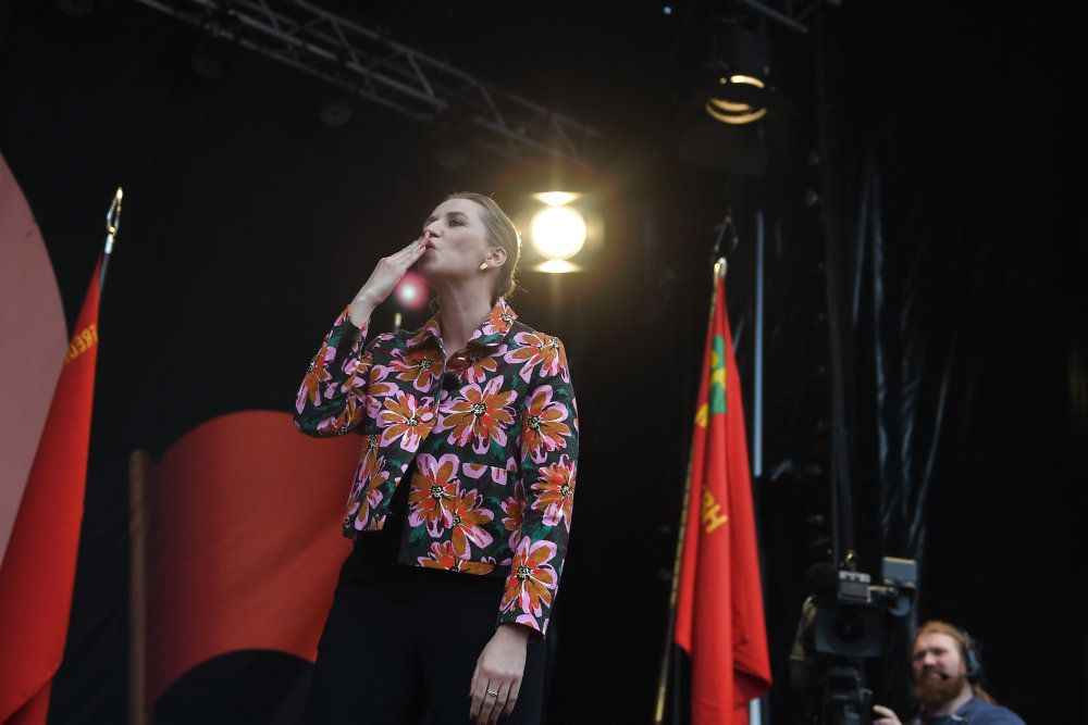 Sidste år mødte Mette Frederiksen (S) modstand på talerstolen i Fælledparken 1. maj, og der udbrød ballade. S-formanden kommer på grund af balladen de seneste år ikke til at holde tale i år ved det store arrangement i København på arbejdernes internationale kampdag. (Arkivfoto)