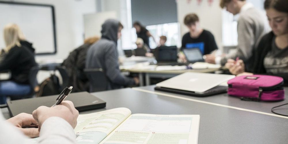 Flere børn og unge får stillet psykiatriske diagnoser, og nu vil to af regeringens støttepartier, SF og Enhedslisten, have belyst årsagerne til udviklingen. (Arkivfoto)