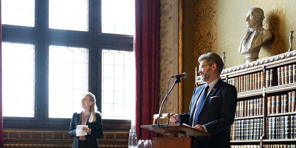 Det er langt fra givet, at Københavns overborgmester Frank Jensen skal ud at spare på grund af udligningsreformen. Regnskabstal viser, at det forventede tab kun udgør 27 procent af kommunens gennemsnitlige overskud de seneste tre år