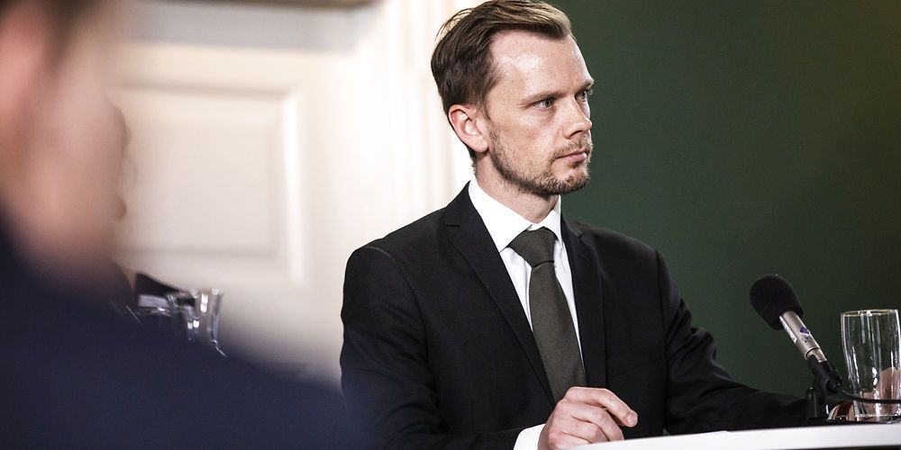 Beskæftigelsesminister Peter Hummelgaard (S) opfordrer fleksjobbere med dårligt helbred til at tale med deres arbejdsgivere om at blive sendt hjem på grund af risikoen for at blive smittet med corona.