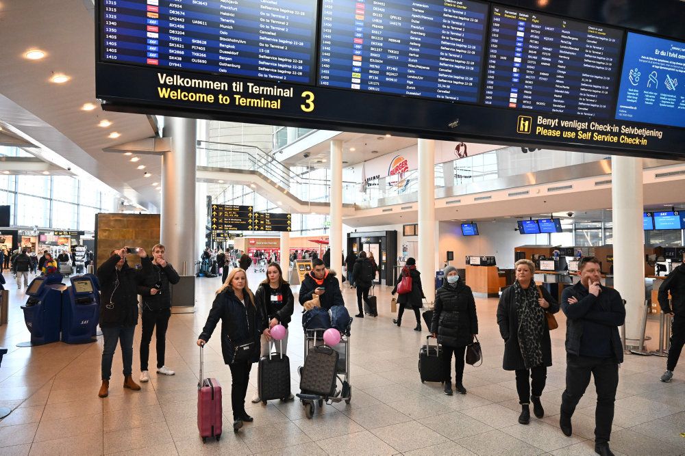 Københavns Lufthavn er ramt af lavere aktivitet på grund af coronaudbruddet, og derfor sendes flere ansatte hjem over de næste uger. (Arkivfoto)