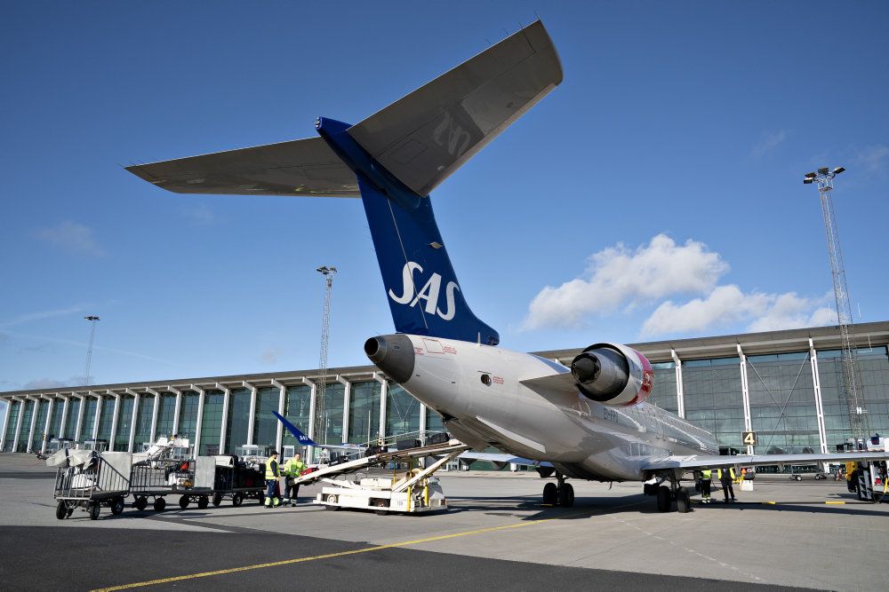 SAS har under coronakrisen indstillet størstedelen af sine flyvninger. I Danmark har selskabet en enkelt rute kørende mellem København og Aalborg.
