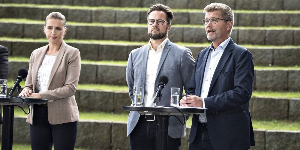 I Odense, København og flere andre kommuner har borgmestre og byråd valgt, at kommunen skal få betalt så mange regninger som muligt før tid, så virksomhederne kan få pengene mellem hænderne til at betale deres faste udgifter.