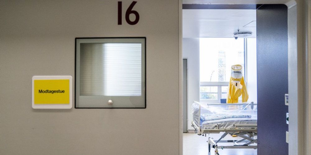Radiograf Rådet og Overlægeforeningen er nu ude og advare regionernes ledelse om smittrisikoen ved fortsat at holde ambulatorier og røntgen afdelinger åbne for for ikke-akutte patienter
