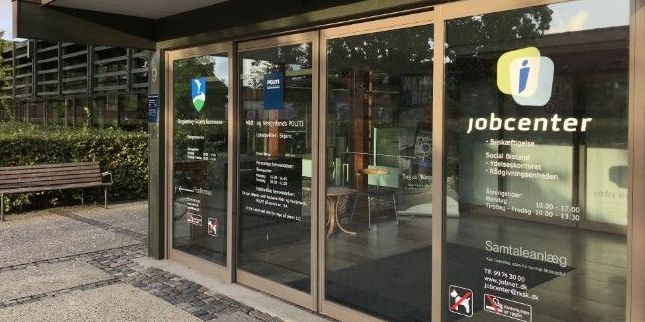 Ringkøbing-Skjern Kommune vil fortsat suspendere 225 timers reglen, selvom STAR har meddelt, at suspension af beskæftigelsesindsats og rådighedsregler ikke omfatter reglen