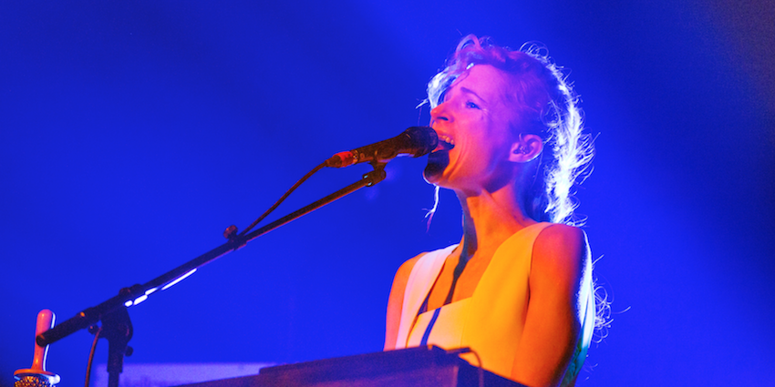 Kulturministeren møder opbakningen til sin opfordring om at spille mere dansk produceret musik fra radiostationerne og foreningen Spil Dansk, hvorfra fotoet af den danske musiker Agnes Obel stammer.