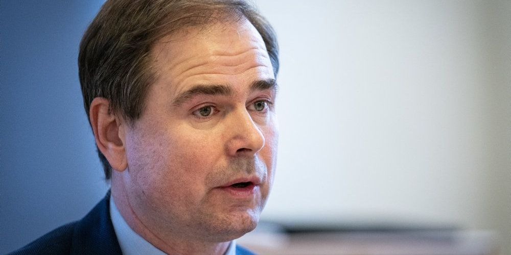 Finansminister Nicolai Wammen (S) siger, at han ikke har fortalt andre partier om Venstres forhandlingspositioner under forhandlinger om en udligningsreform.