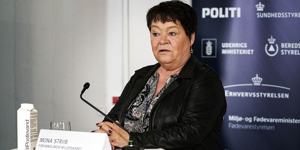 (Arkiv) "Det er FOAs medlemmer, som står forrest for at hjælpe syge og svage. Derfor er det alfa og omega, at vores medlemmer ikke kommer i tvivl om, at myndighederne er der for dem," siger formand for FOA MOna Striib i et opråb til myndighederne, der skal sikre værnemidler i ældreplejen.