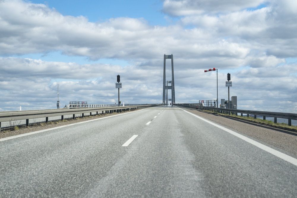 Regeringen har juridisk hjemmel til at lukke Storebæltsbroen og Lillebæltsbroen, viser notat, som DR Nyheder har fået aktindsigt i. (arkivfoto)