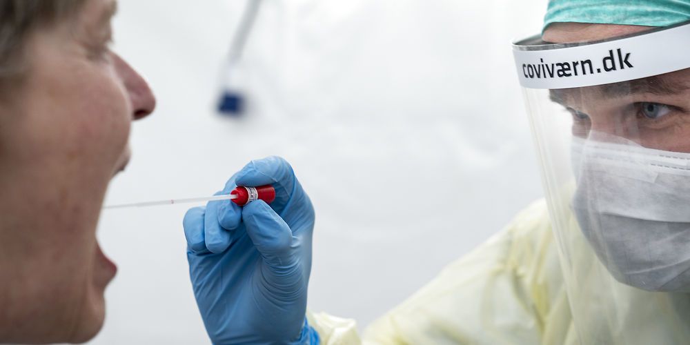 (Arkiv) Sundheds- og apotekspersonale, chauffører og pædagoger er blandt de faggrupper, der kan have ret til erstatning, hvis de er blevet smittet med corona på arbejde.