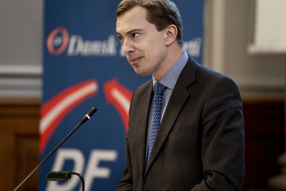 Dansk Folkepartis klimaordfører, Morten Messerschmidt, mener, at regeringen bør genåbne klimaaftalen for at reducere Danmarks klimamål om 70 procents reduktion af drivhusgasser som følge af coronakrisen. (Arkivfoto).