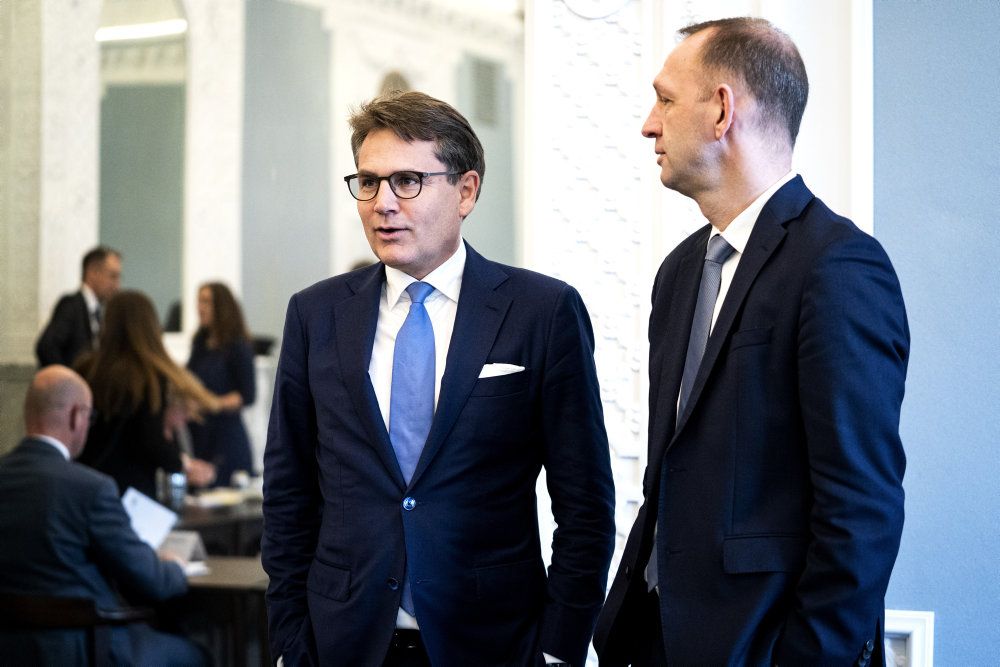 Direktør for Dansk Erhverv Brian Mikkelsen erklærer sig forstående over for, at Venstre vil stille krav til selskaber, der får hjælpepakker.