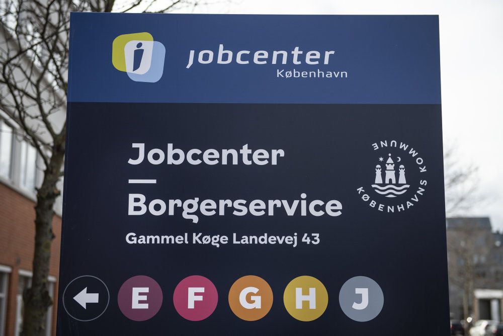 Antallet af nytilmeldte ledige stiger fortsat voldsomt. Det viser de seneste tal fra beskæftigelsesministeriet.