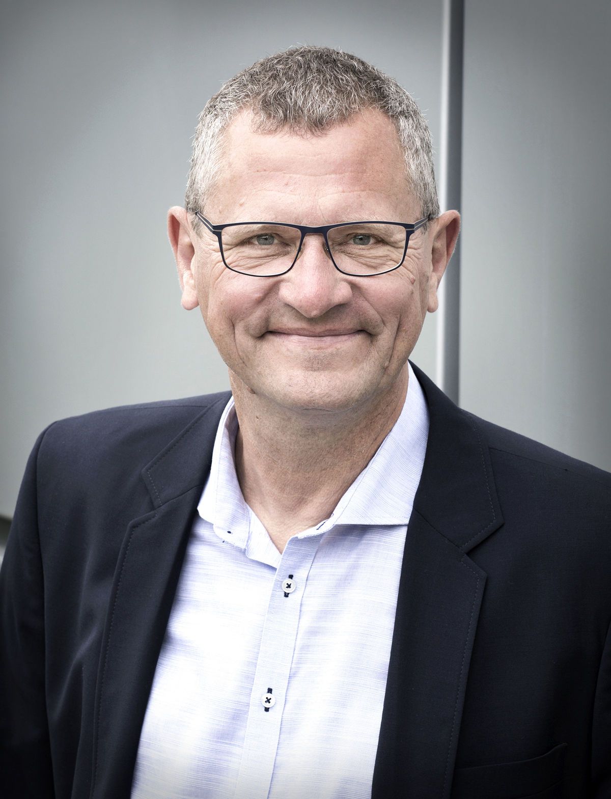 Tønders borgmester Henrik Frandsen (V) vil have lov at genåbne blandt andet restauranter i kommunen hurtigere end andre steder i Danmark.