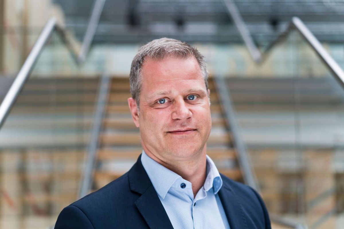 Hvordan tumler vi den trinvise genåbning, som det lyder til vi kommer til at stå med, samtidig med at vi skal sikre medarbejdernes tryghed, sikkerhed og sundhed? Skriver Eik Møller, kommunaldirektør i Ballerup Kommune