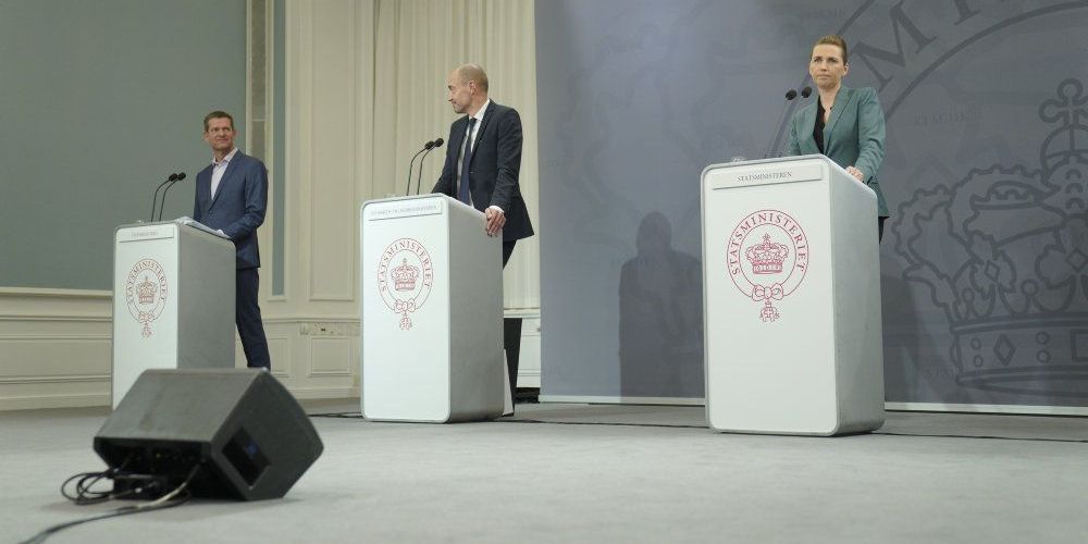 Et stort flertal af danskerne bakker om regeringens måde at håndtere coronavirus på, viser undersøgelse. (Arkivfoto)