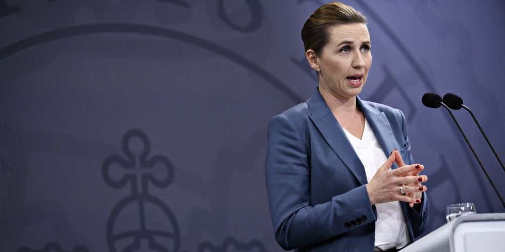 De første trin i den gradvise genåbning af landet bliver udvidet på grund af en positiv udvikling. Det sagde statsminister Mette Frederiksen (S) på et pressemøde tirsdag eftermiddag.