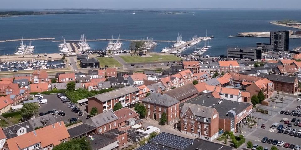 (Arkiv) Struer Kommune havde et spring fra 20 til 44 procent i ledighed fra slutningen af marts til slutningen i april.