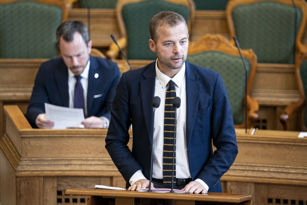 De Radikales leder, Morten Østergaard, opfordrer regeringen til at åbne grænsen til Tyskland om to dage. Det siger han, efter at Tyskland har meddelt, at man har er klar til at åbne grænsen 15. maj.