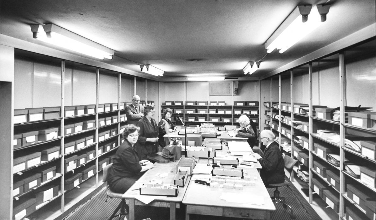 Bureaukratiet har mange ansigter. I gamledage var data opbevaret i kasser. I dag skal lederne indtaste dem i IT-systemer