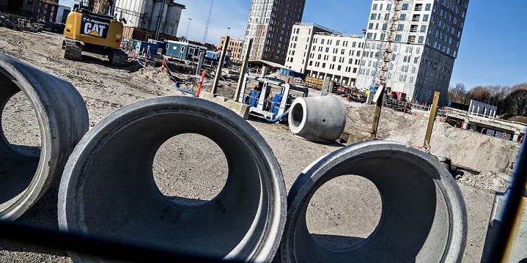 Overalt i landet bliver der bygget, renoveret og repareret i den helt store stil. Hørsholm Kommune har fremrykket anlægsinvesteringer for i alt 70 millioner kroner. (Arkiv)