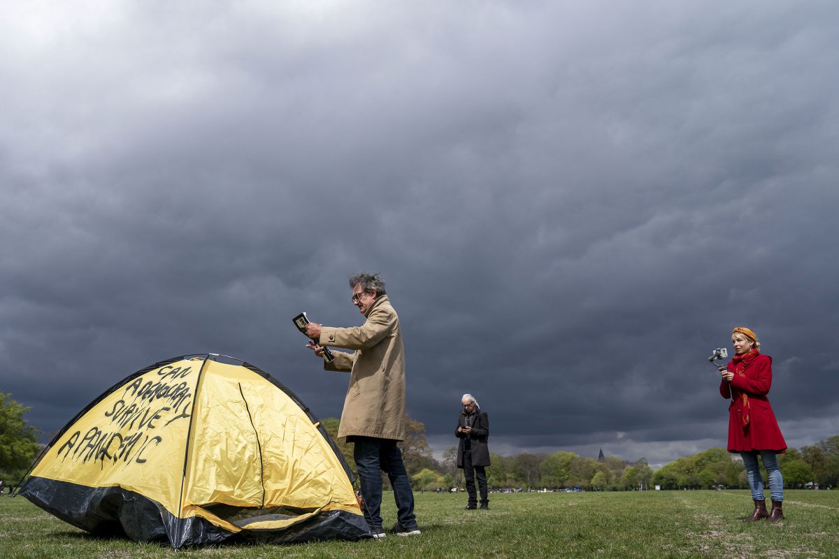 Tæt på sommerferien og planlægningen af næste år er alt  corona-indfarvet. Hvordan ser virkeligheden ud efter ferien og hvilke skyer ser vi i horisonten?