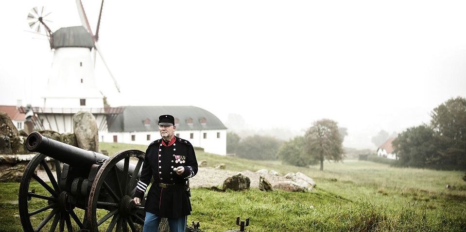 Historiecenter Dybbøl Banke er et af de videnspædagogiske aktivitetscentre, der kan forvente en økonomisk håndsrækning fra Folketingets partier pga. corona-nedlukningen. (Arkiv)