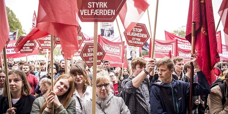 Sådan plejer det at se ud 1. maj, når fagbevægelsen og de politiske partier på venstrefløjen fejrer sig selv. Men sådan er det ikke i år. (Arkivfoto)
