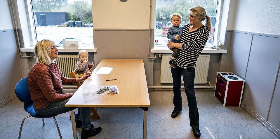 Mange af de ekstra medarbejdere i bl.a. daginstitutioner, der blev hentet ind under coronanedlukningen, skal snart se sig om efter nyt arbejde. (Arkiv)