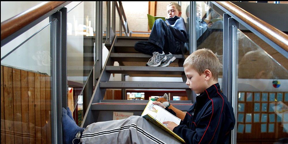 Projekter der øger læselysten og fællesskaber omkring litteraturen kan søge støtte via ny pulje. Projekterne skal inddrage kunstnere, som på den måde hjælpes videre efter coronakrisen.