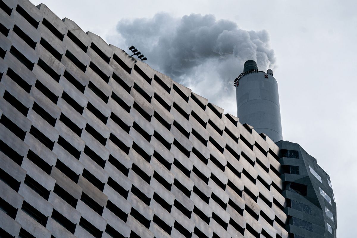 Hvilke forbrændingsanlæg skal nedlægges? Og hvad gør vi med fjernvarmeselskabernes gæld? De spørgsmål mener Dansk Folkeparti, at regeringen skylder gode svar på og forlod bl.a. derfor i går forhandlinger om ny affaldsplan.