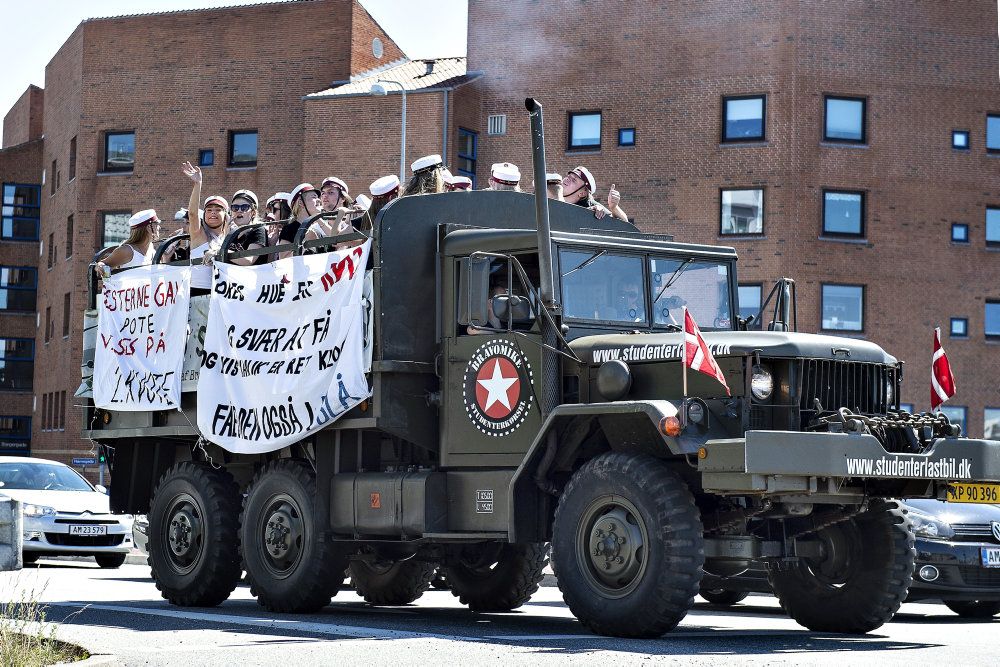 Det er endnu uvist, om tusindevis af studenter kan køre studenterkørsel i år. (Arkivfoto)