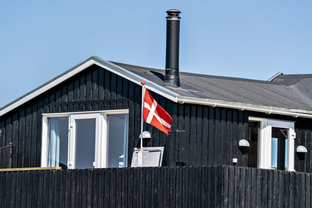 Turister skal have booket eksempelvis et sommerhus i minimum seks overnatninger for at få lov at holde ferie i Danmark.