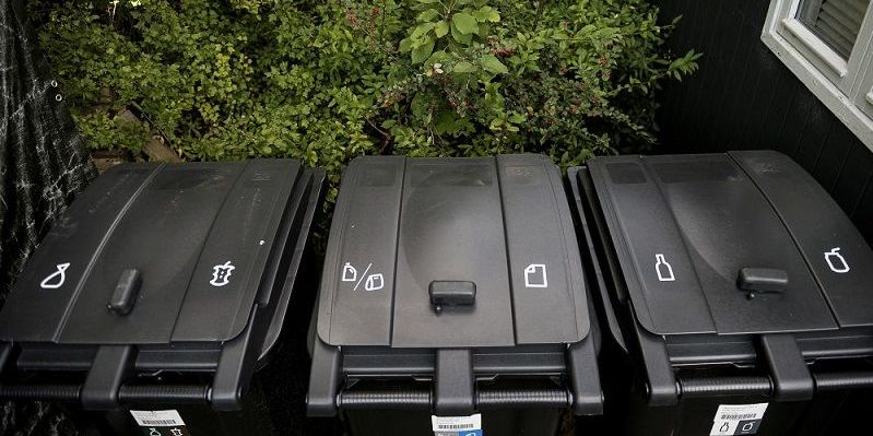 Fremover skal borgerne i alle kommunerne sortere mere i deres affald. (Arkiv)