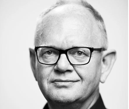 "Udtalelsen fra Ankestyrelsen betyder forhåbentlig, at man bevæger sig fra, at menneskers liv bliver et forretningsobjekt, på lige fod med når man køber sko, til at handle om, hvad mennesket rent faktisk har brug for," siger Socialpædagogernes formand Benny Andersen.