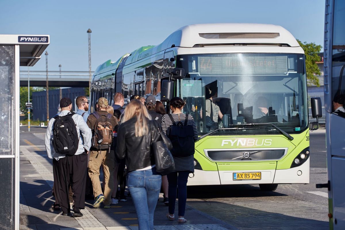 “Vi er oppe på at have omkring 75 procent af passagererne tilbage. Det er især gået stærkt i starten af juni, og det glæder vi os meget over," siger direktør Carsten Hyldborg fra Fyns Trafik til Fyens Stiftstidende.
