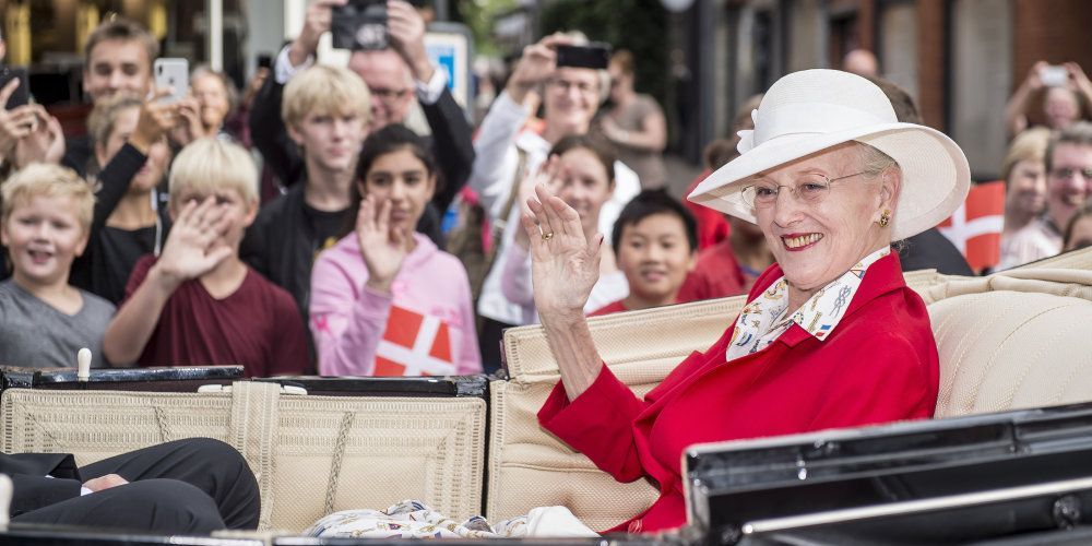 I forbindelse med 100-året for Genforeningen skulle kongehuset have deltaget i festlighederne i dagene fra den 9. til 12.juli. Her var det blandt andet planen, at Dronningen og den kongelige familie skulle have besøgt området ad den samme rute som majestætens farfar, Christian 10., havde fulgt 100 år tidligere. (Arkiv)
