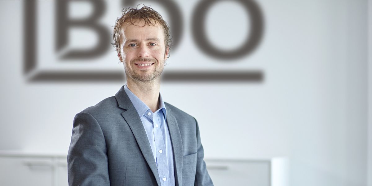 Rasmus Duus fra BDO Advice giver her seks gode råd til, hvordan man skal læse det store benchmark om kommunernes administrationsomkostninger, som Social- og Indenrigsministeriets Benchmarkenhed offentliggjorde i sidste uge.