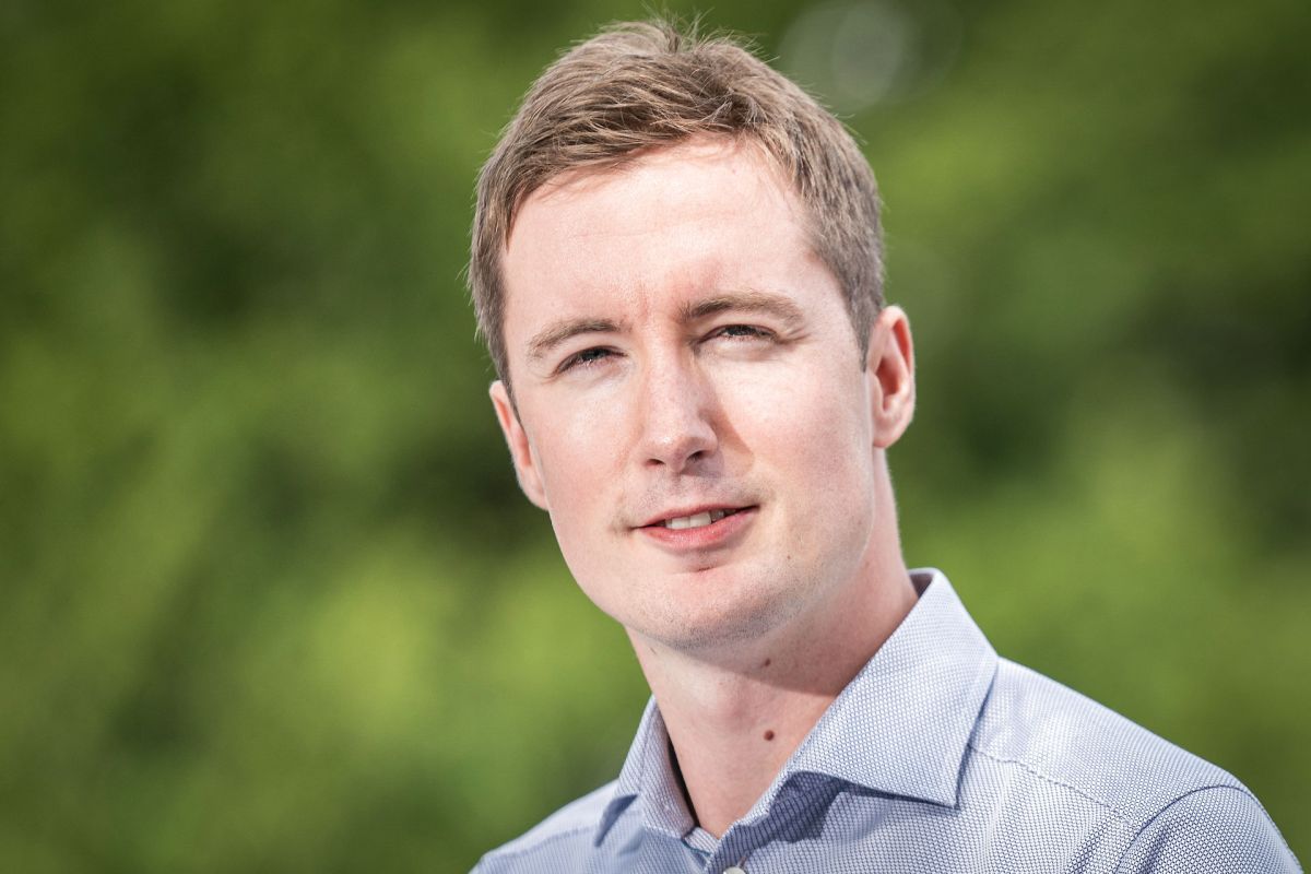 "At kommuner prøver at spare på et område, hvor de lige har fået tilført nye ekstra midler, er hul i hovedet. Og hvis de går imod det, vi har vedtaget ved lov, må vi jo tage pengene fra dem igen," siger SF’s gruppeformand og finansordfører Jacob Mark.