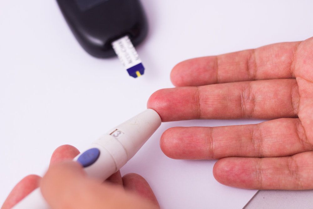 Håbet er, at man med en tidlig indsats både kan spare mange diabetespatiener for unødvendige lidelser og samtidig skrue ned for de enorma milliarderbeløb, som folkesygdommen i dag koster.