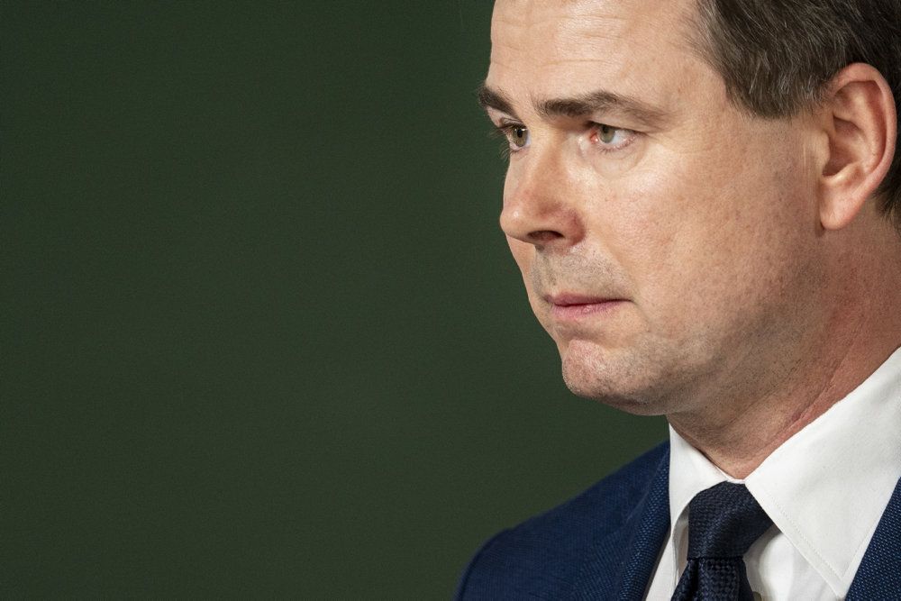 Finansminister Nicolai Wammen (S) siger om fald i bnp, at Danmark står i en historisk stor krise som følge af coronasituationen.