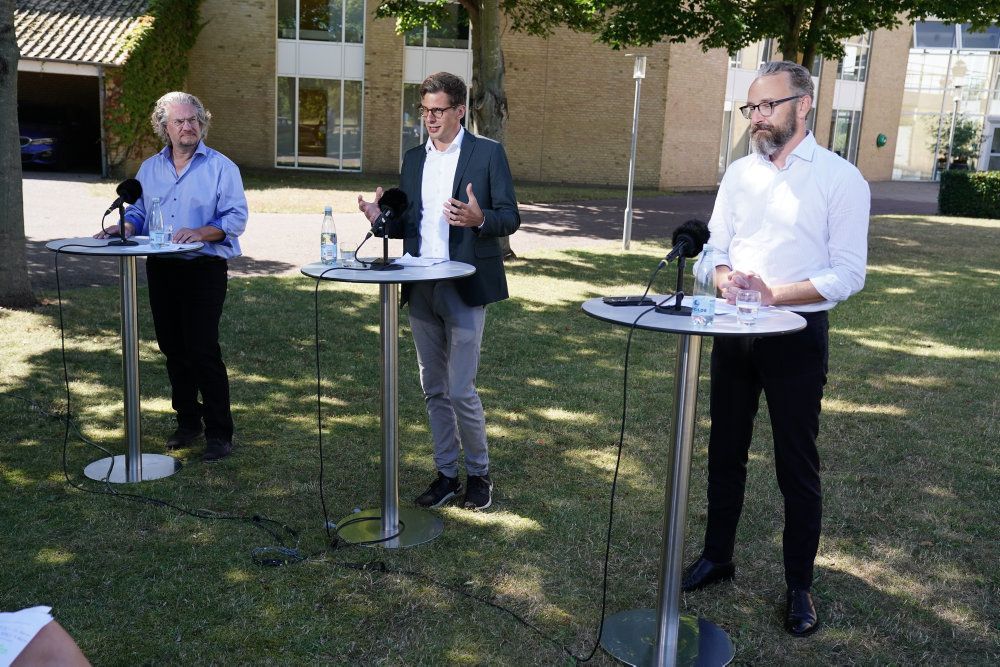 Politisk leder Alex Vanopslagh, Henrik Dahl og Ole Birch for Liberal Alliance holder pressemøde i forbindelse med sommergruppemøde, i Nyborg fredag den 14. august 2020.