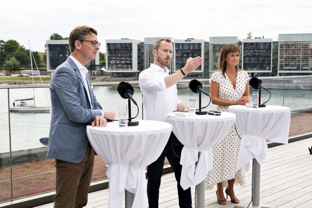 Jakob Ellemann Jensen (V) siger på et pressemøde, at der er et større værdifællesskab på den borgerlige side end med De Radikale.