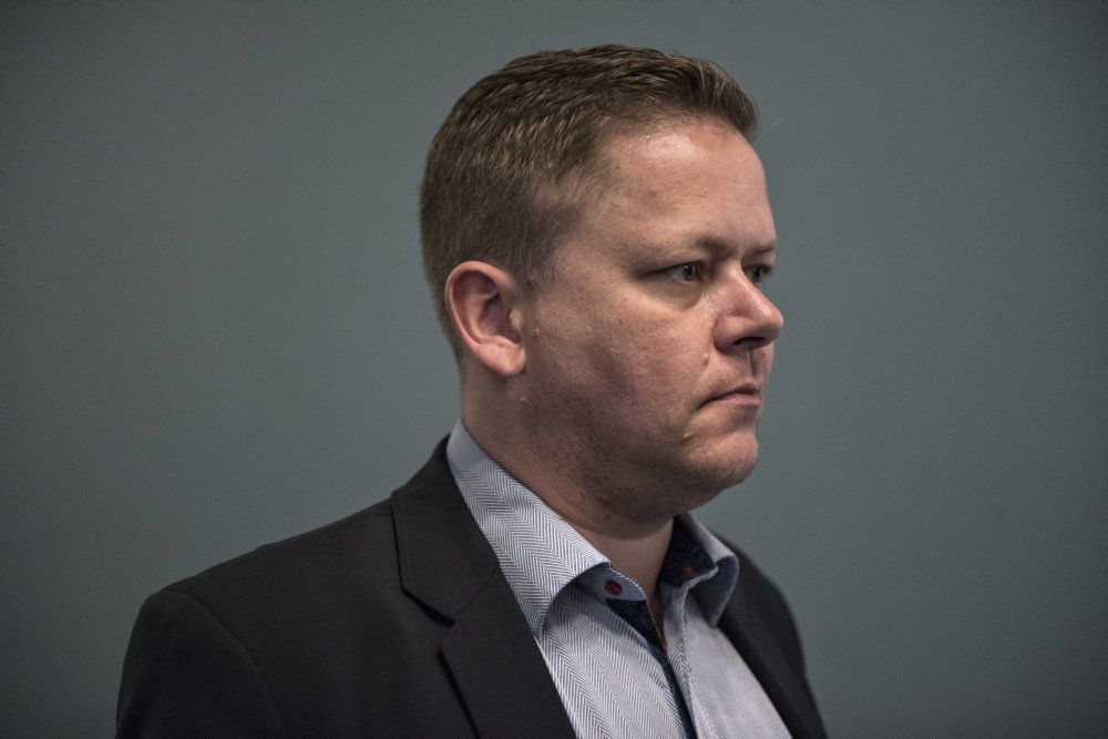 Dennis Flydtkjær, som er folketingsmedlem for Dansk Folkeparti og sidder i Folketingets Udvalget for Efterretningstjenesterne, ser behov for at give Tilsynet med Efterretningstjenesterne flere redskaber.
