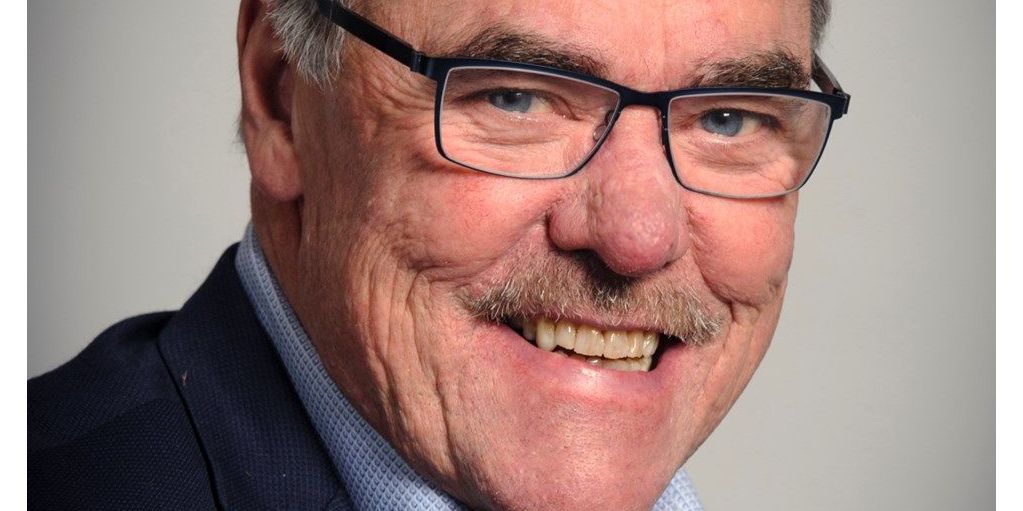 Peder Hummelmose (V), er i dag en stolt formand for sundheds- og forebyggelsesudvalget i Vejle Kommune. Kommunen har aftalt med samtlige ungdomsuddannelser, at rygning nu er forbudt i skoletiden - også hvis eleverne ikke er på adressen. (Arkiv)