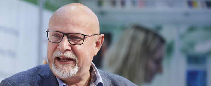 Steen Bording Andersen, formand for Danmarks Biblioteksforening, lægger op til en debat om en landsdækkende kulturpolitik på sitet kulturdebat.nu