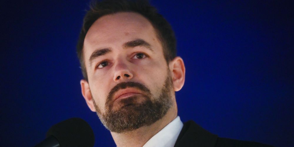 KL-formand Jacob Bundsgaard kæmpede på et møde med landets borgmestre i dag ifølge flere kilder en forgæves kamp for få især en række nordsjællandske kommuner til at dæmpe deres ønsker om skattestigninger.
