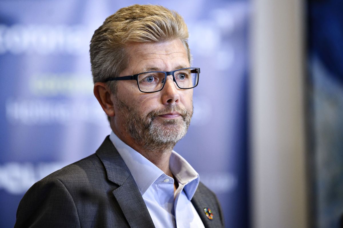 Overborgmester i Københavns Kommune Frank Jensen (S) oplyser, at chefer i kommunen er blevet opfordret til at sende administrative medarbejdere hjem de næste 14 dage.