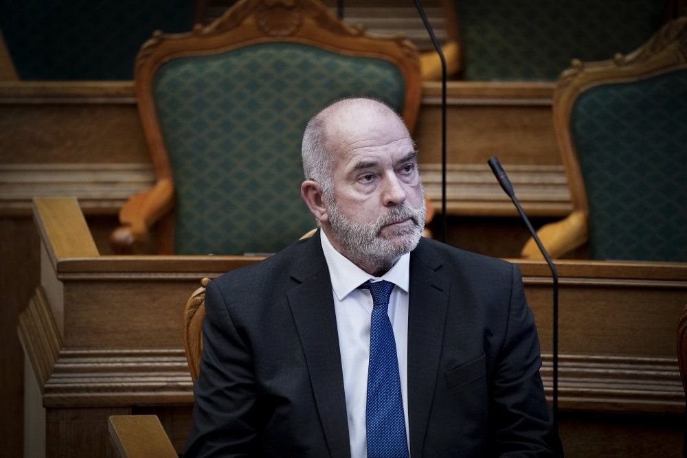 Dansk Folkepartis Søren Espersen er modsat resten af folketingsgruppen imod et forbud mod drengeomskæring. Alligevel har han ingen forståelse for, at det har fået Marie Krarup til at melde ud, at hun ikke vil genopstille ved næste valg.