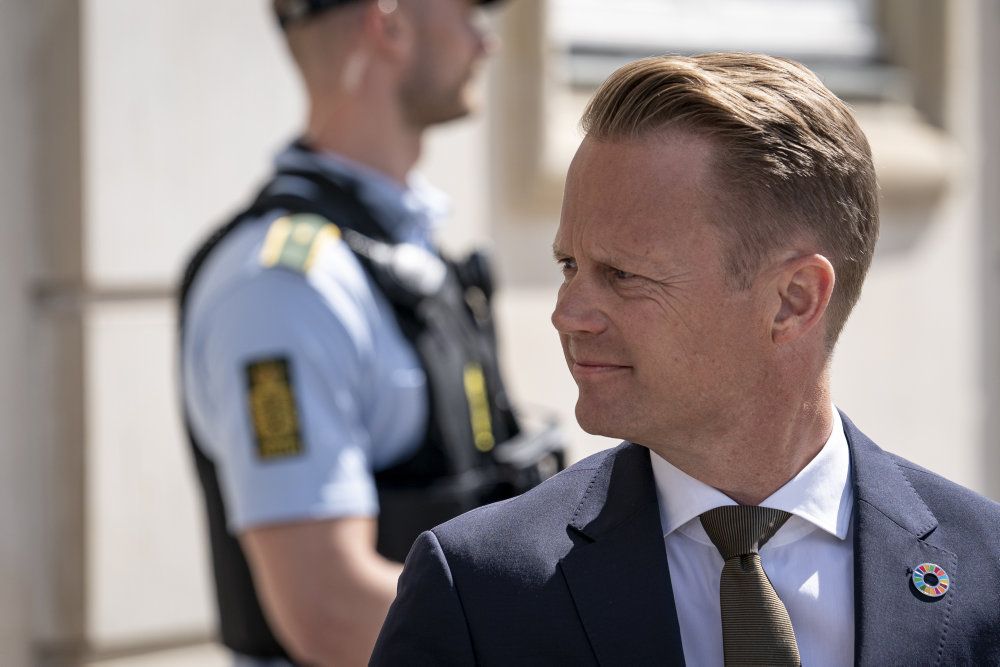 Udnævnelsen af ydenrigsminister Jeppe Kofod (S) får nu kritik fra både De Radikale og Alternativet.